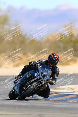 media/Mar-12-2022-SoCal Trackdays (Sat) [[152081554b]]/Turn 2 (1145am)/